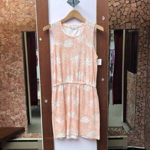 Carve Designs Peach and White Leaf Print Top